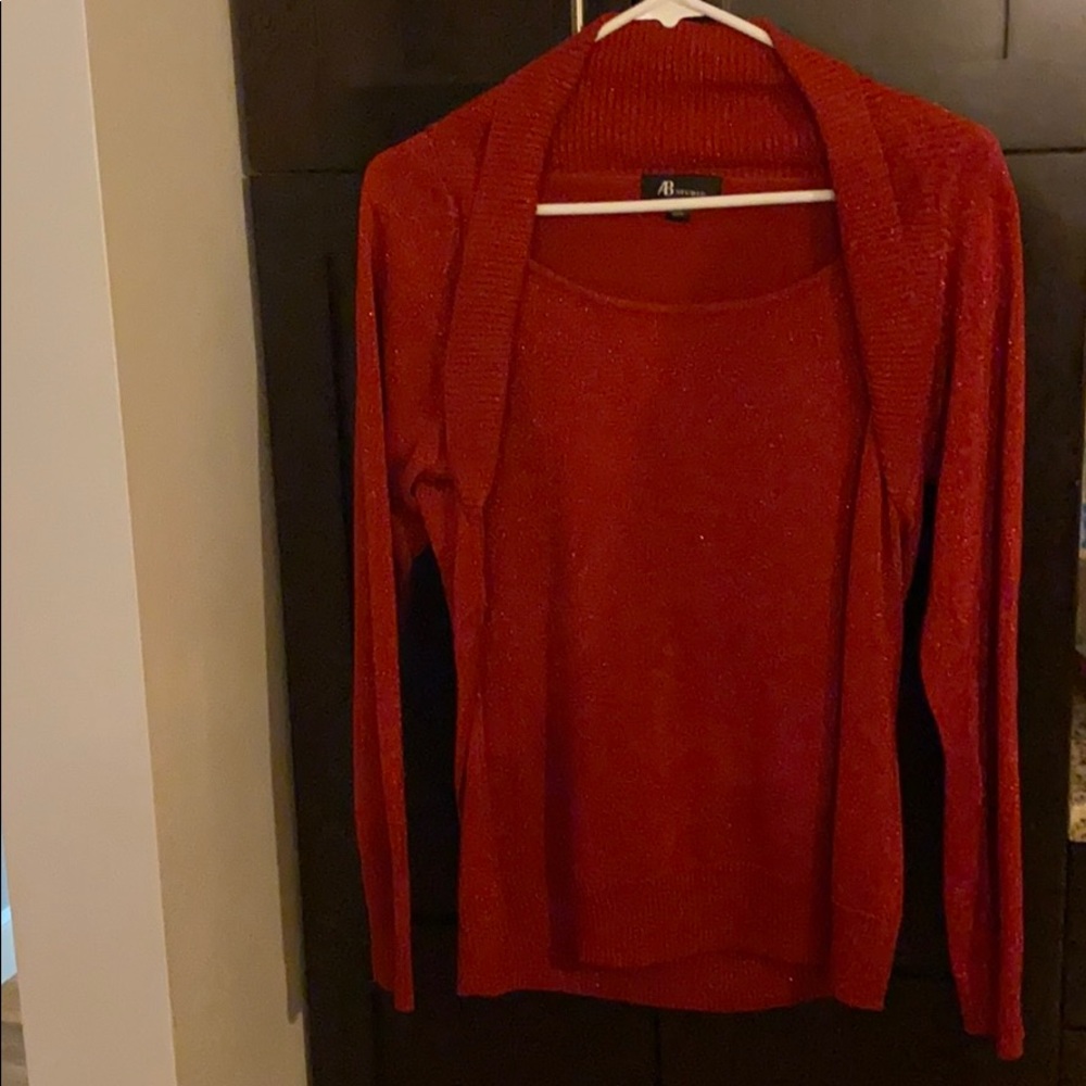 Red woman’s light sweater